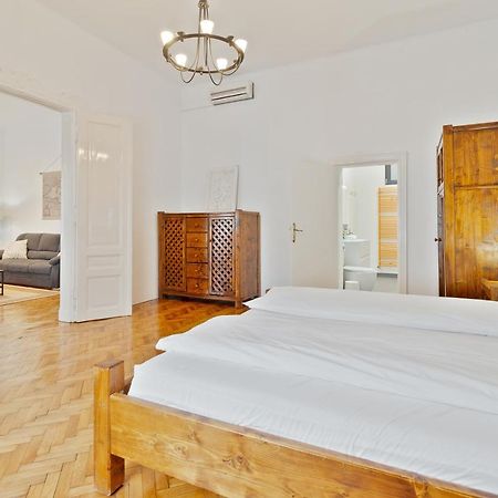 Roman Flat Oradea Zewnętrze zdjęcie